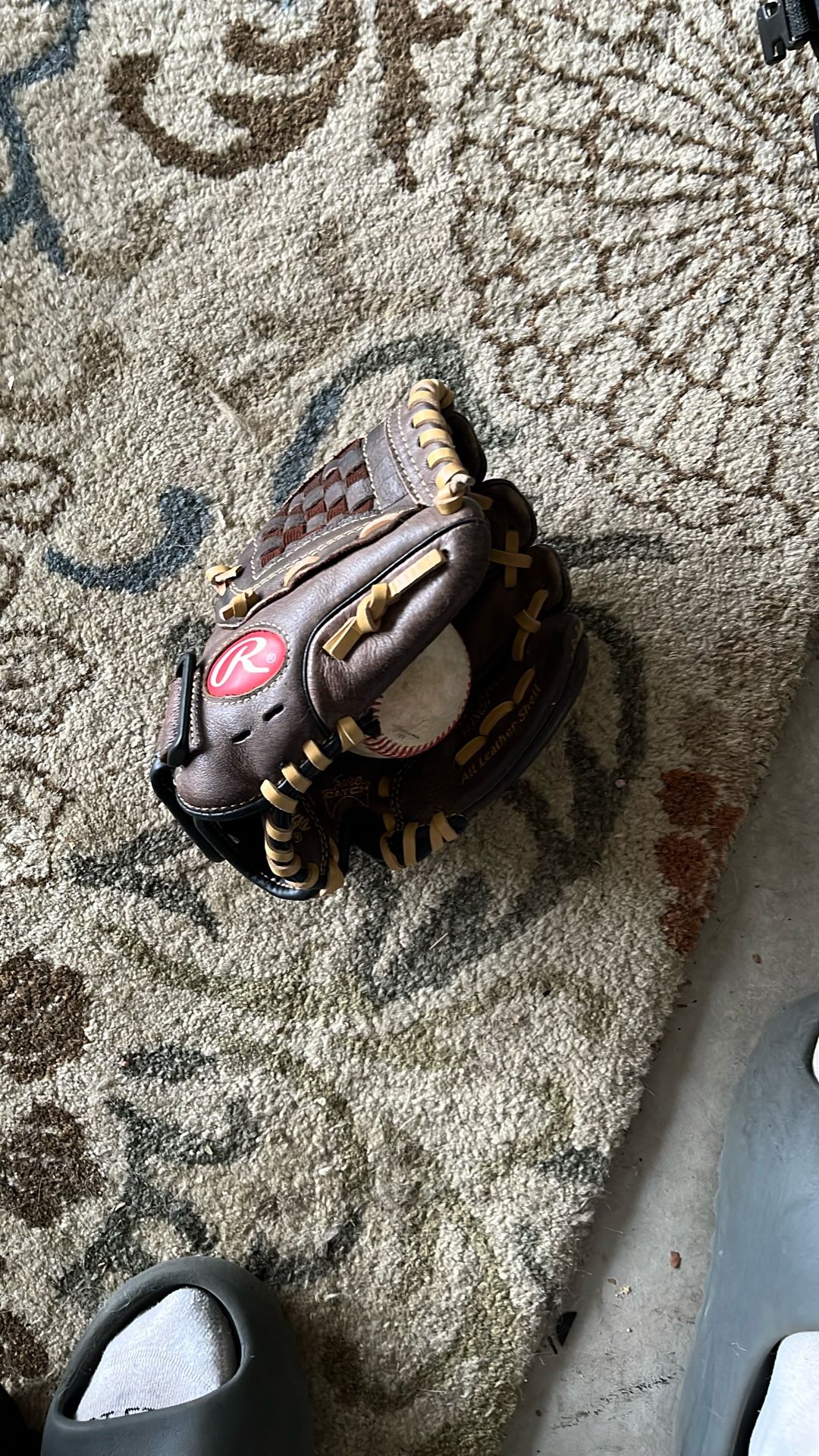 Rawlings Baseball Glove 10”