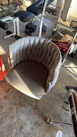 Accent chairs