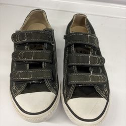 Free Kids Size 2 Converse Shoes