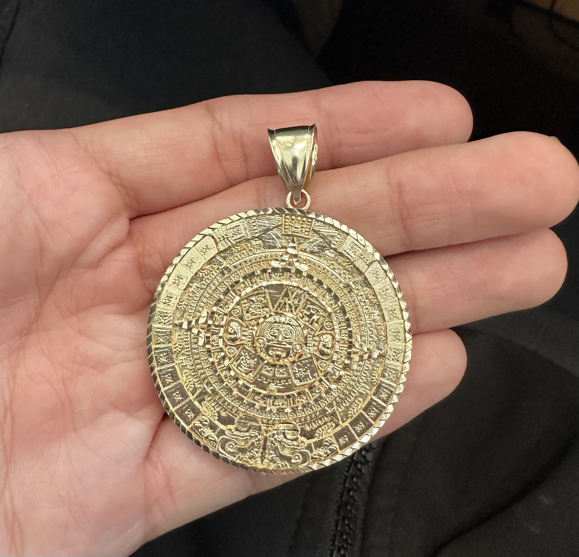 14k aztec calendar 