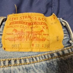 Men's Levi 501, Button Fly, 38/36