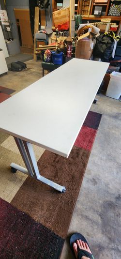 Herman Miller - Training Table