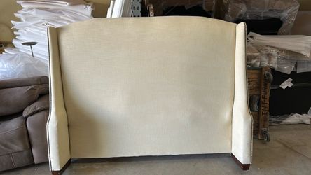 Queen upholstered headboard Queen upholstered headboard