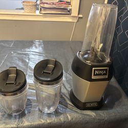 Ninja BL451, Nutri Pro Personal Blender For Juices, Shakes & Smoothies, 3 Size Cups, Black/Silver, 900W