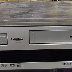 Go Video VCR/DVD Recorder