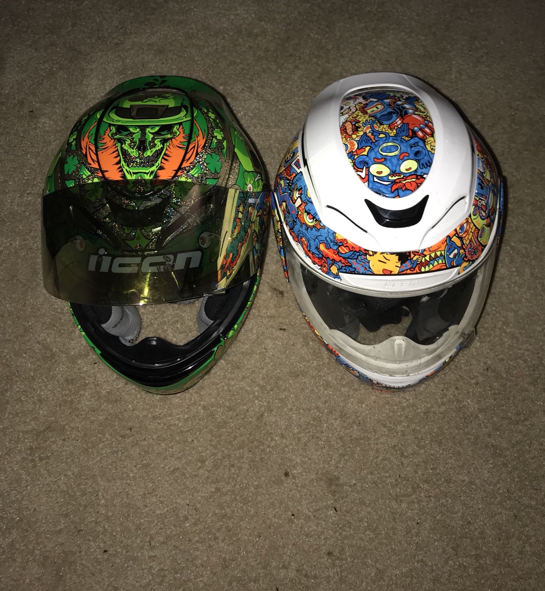 Icon Motorcycle Helmets (Sena 20S Bluetooth)