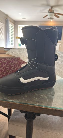 Vans aura Snowboard Boots Size 12