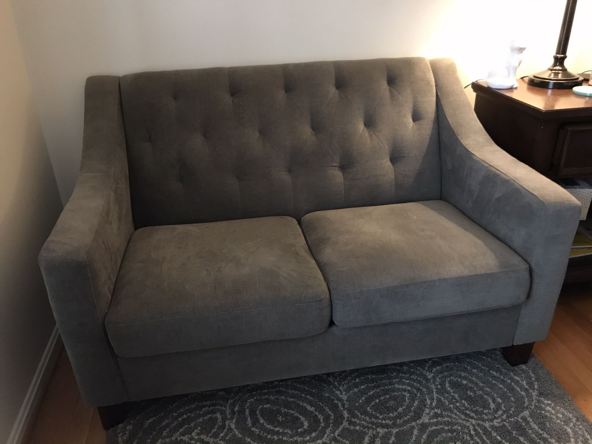 Couch (love seat)