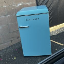 Galanz Micro Fridge 