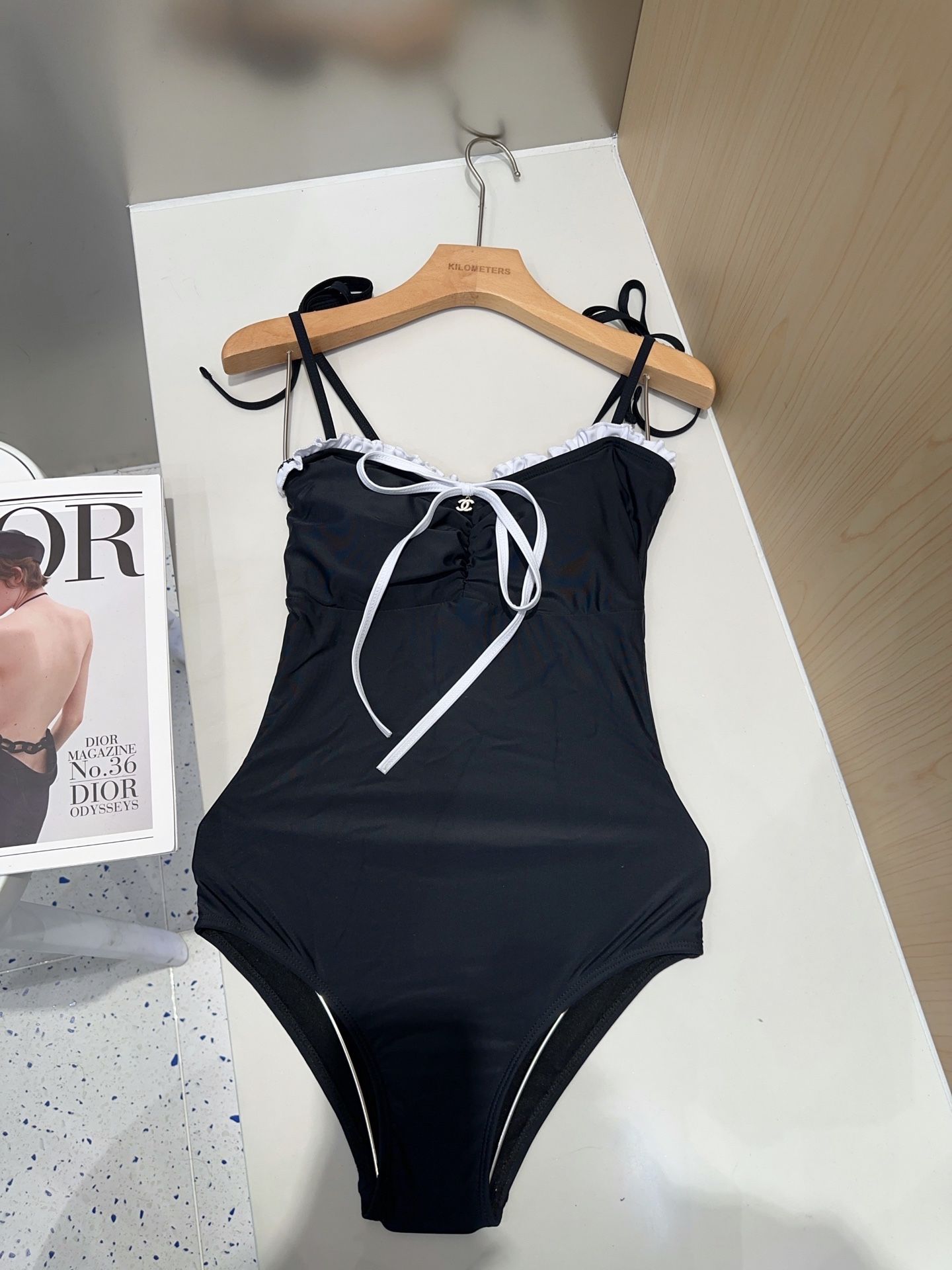 【CHANEL】SwimSuit 水着 38 BLACK CHANEL Pre-Owned 1990-2000s CC Halterneck Swimsuit | Black | FARFETCH