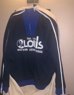 New Louis Vuitton sweater XLarge $2,400 selling $1,500 cash offers only