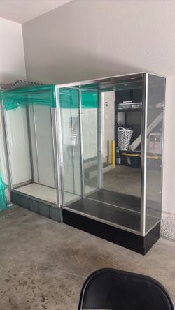 Glass display case vitrina collectors