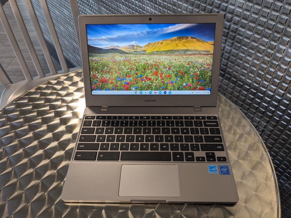 Samsung Chromebook 4 11.6" HD Laptop - Intel Celeron CPU N4000 2.6ghz - 4GB RAM - 32GB SSD - Usb-C - Giga Wi-Fi/ChromeOS/Play Store - Military Grade