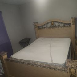 Queen Size Bedroom Set