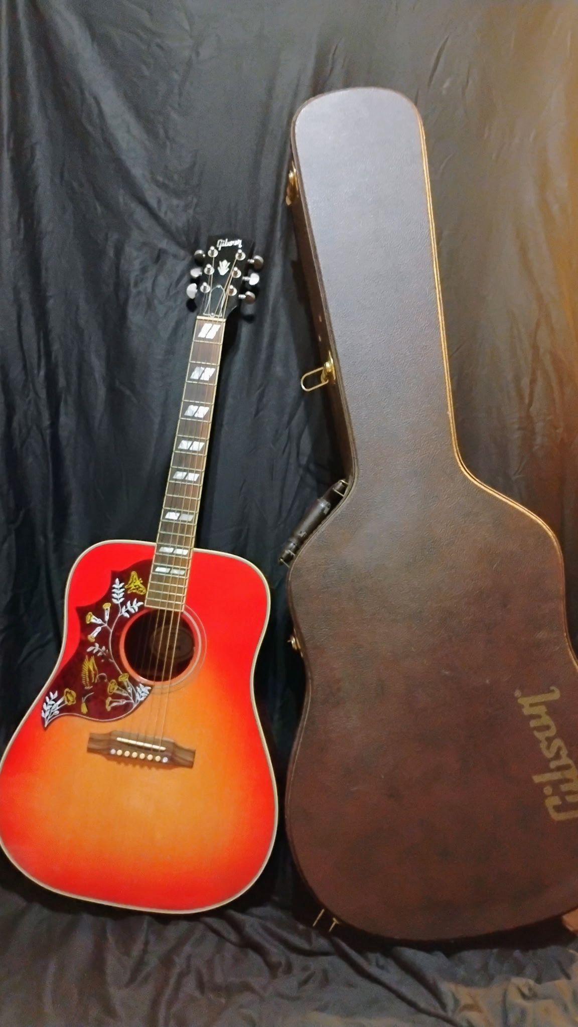 Left Handed Gibson Hummingbird Guitar