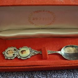 Prince Charles and Lady Dianna Spoon W/box