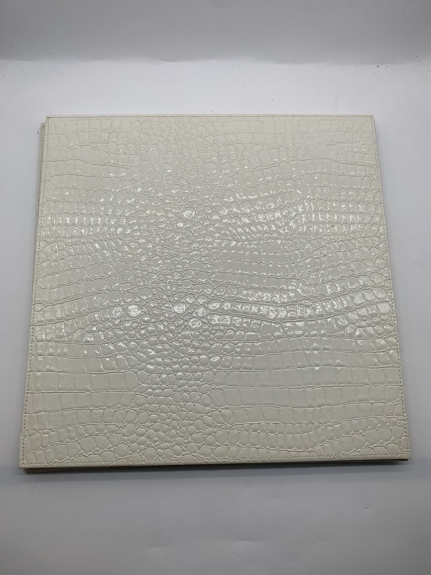 Z Gallerie Crocodile Skin Place Mats 4 Pc