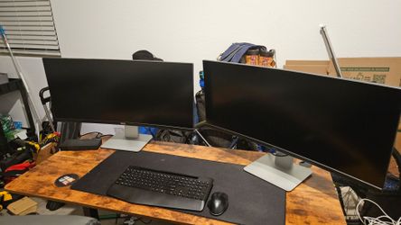 Two Curved 36" monitors and arm