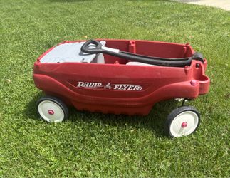 Radio flyer wagon