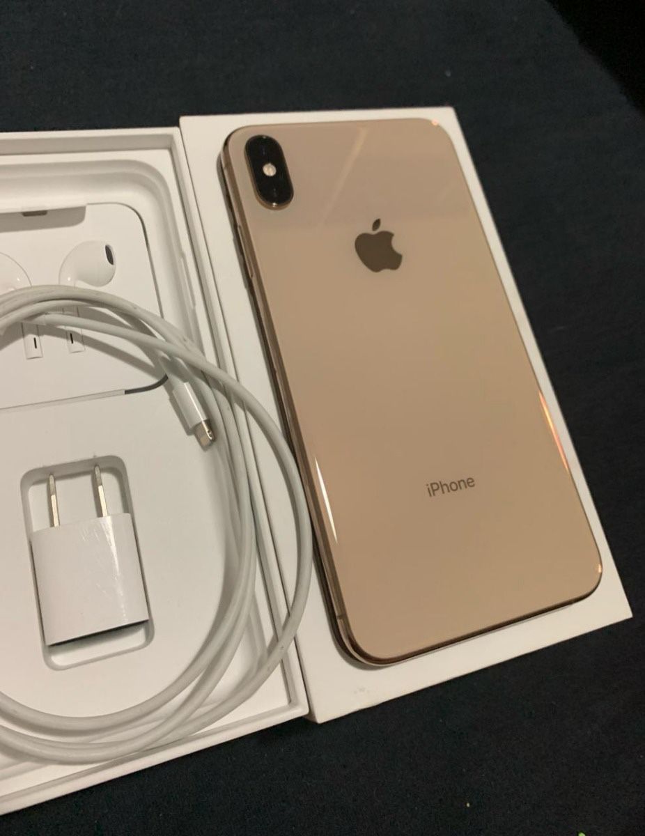 IPH1 XS MAX.... IF INTERESTED CONTACT ME AT {contact info removed}