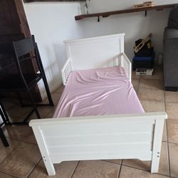 Toddler Bedframe & Mattress