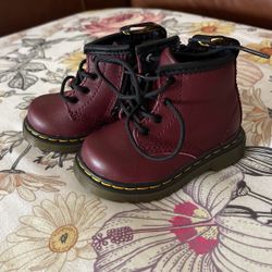 Dr Marten Leather Softy Lace Up Boots (infant Size 4)