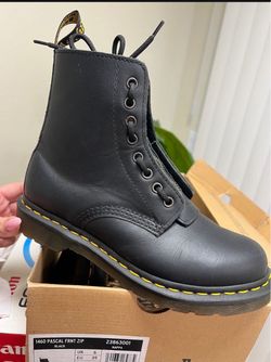 Women’s DC Martins 8