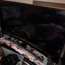 SAMSUNG CURVED TV