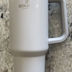 Stanley Quencher H2.0 FlowState Tumbler - 40oz (Cream)