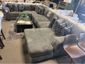 Movie theater sectional. 😍❤️💙 easy financing! Oversized! Many colors and fabrics!