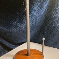 Paper towel roll holder