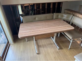 FREE kitchen table