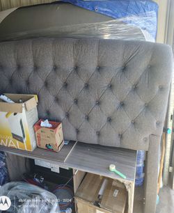 Cali King Bed