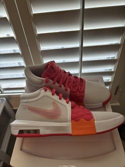 Lebron 8 Dunkin’ donuts NEW Size 12