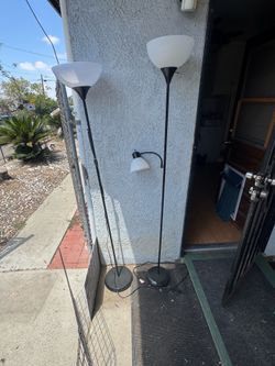 2 floor lamps