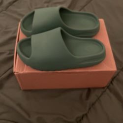 Yeezy Slides