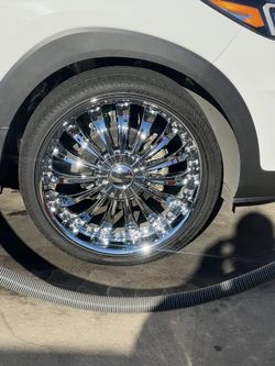 22” Inch Chrome Wheels & Tires 
