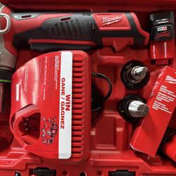 Milwaukee M12 FUEL ProPEX Expander Tool Kit with 1/2 in. - 1 in. RAPID SEAL ProPEX Expander Heads