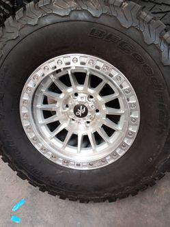 17 AXD Silver Rims 6x139 on used tires 315 70 17