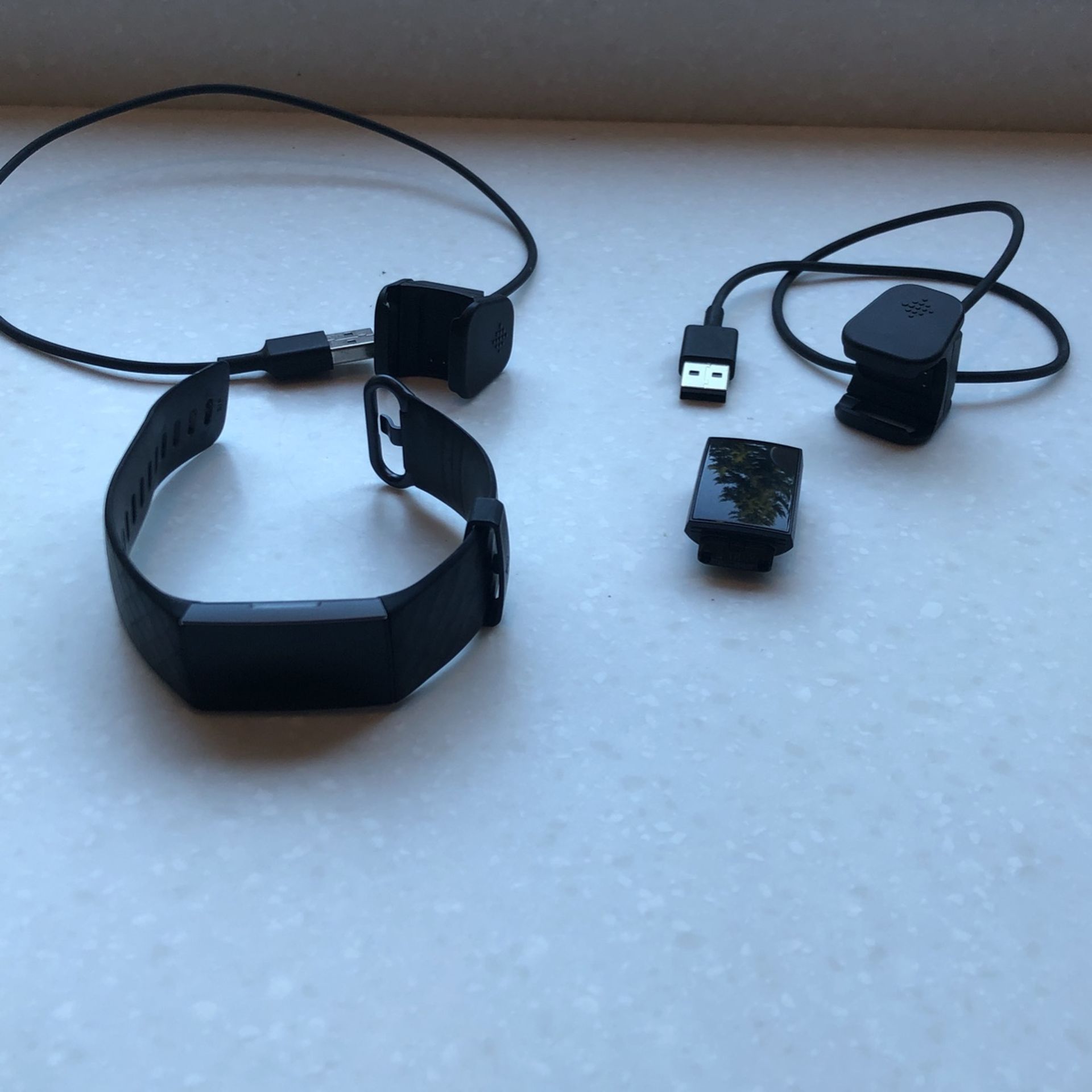 Broken Fit Bit Charge 3 X2