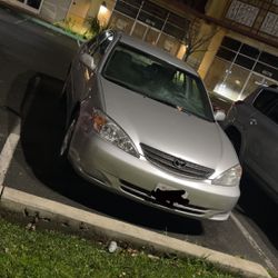 2004 Toyota Camry Le Low Miles
