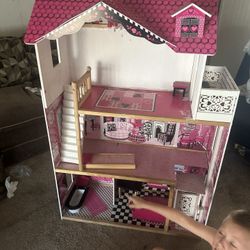 3 Story Doll House 