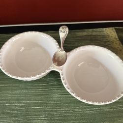 Dual Condiment/sauce Dish