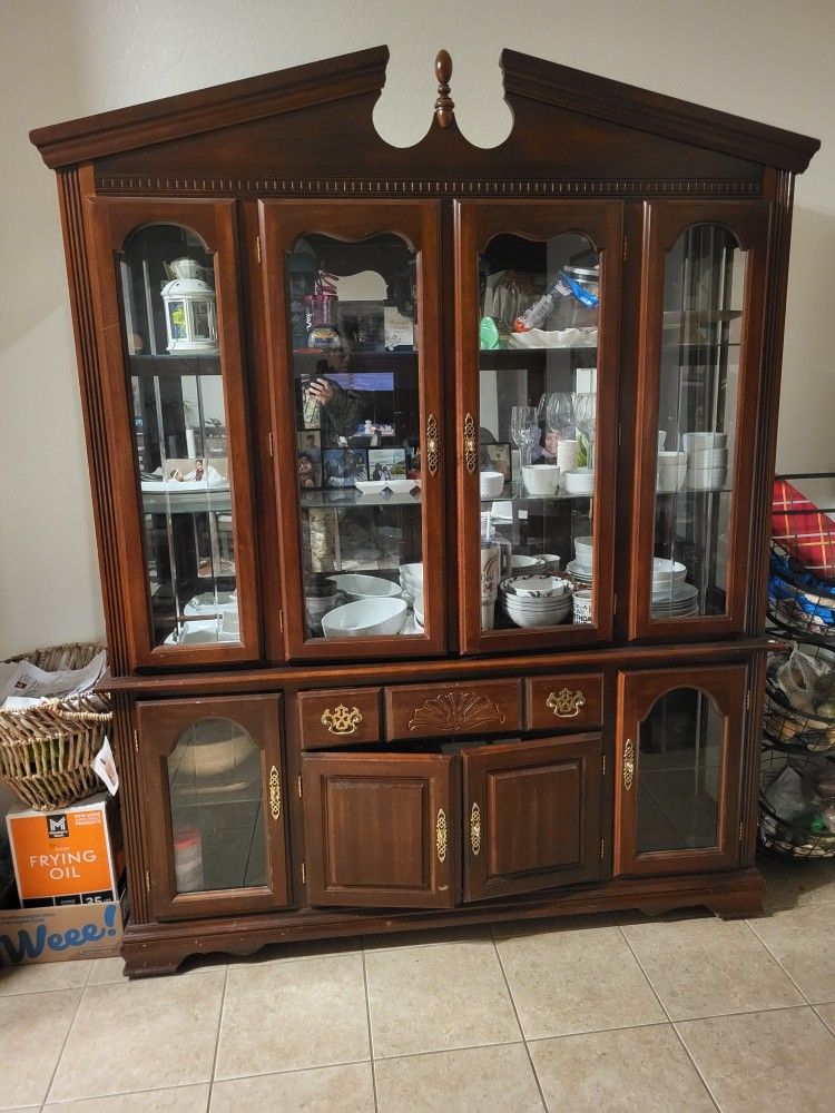 China Cabinet 100