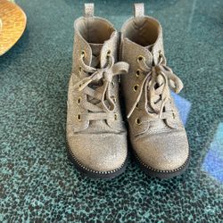 Girls Shoes. Women Shoe. 