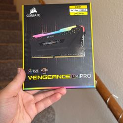 Corsair Vengeance RGB Pro DDR4 2x 16GB (32GB) RAM Sticks