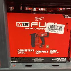 Milwaukee M18 Fuel 18 Gauge Brad Nailer 