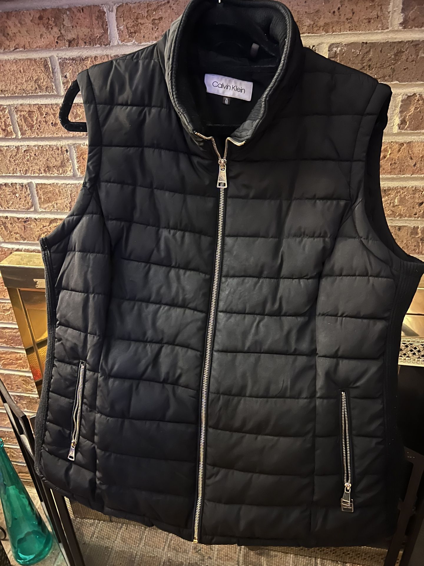 Ladies XL Calvin Klein gorgeous black puffer vest w/ gold zippers