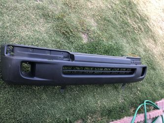 Toyota Tacoma Front Bumper 98-00