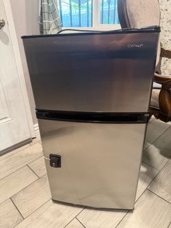 3.2 cu. ft. Retro Mini Fridge in Gray with Freezer& Reversible Door with kids safety lock